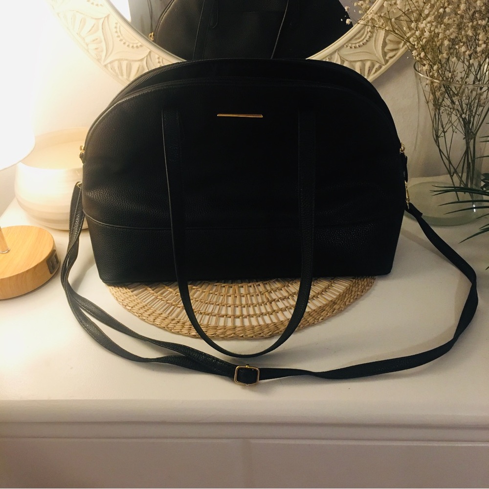 Una Talla Women’s Black Handbag